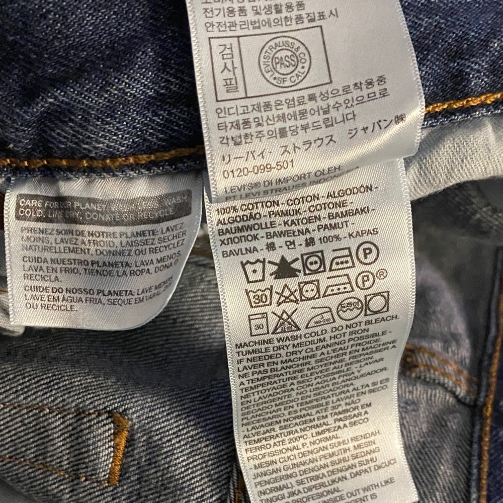 Levi's Men's Dark Blue 501 Straight Jeans - Picture 5 of 6